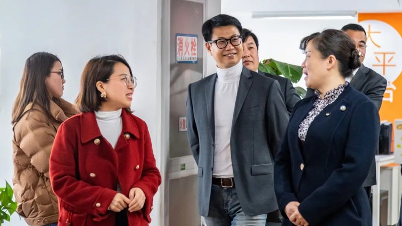 影视场景搭建：揭秘影视制作中的必备设备