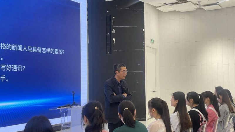 以下是一个宣传片拍摄报价明细表的示例：